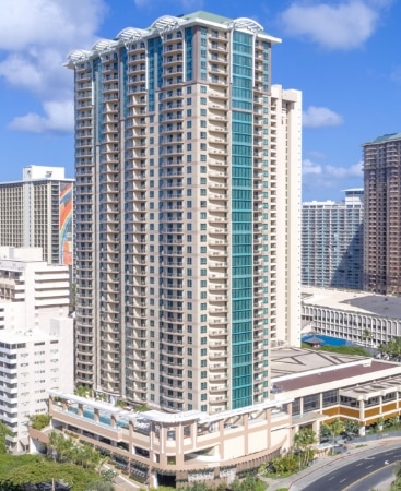 The Grand Islander, a Hilton Grand Vacations Club